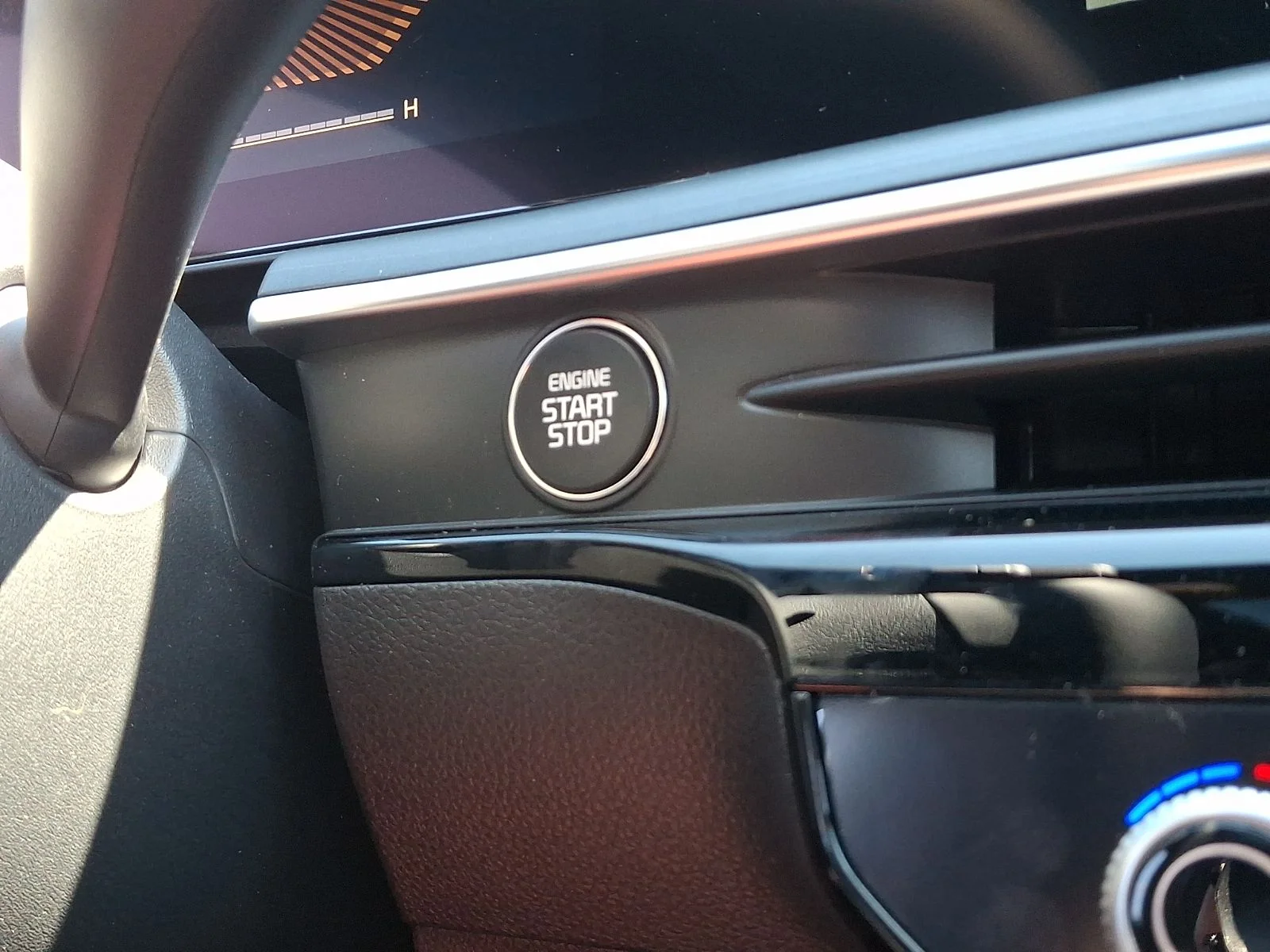 New 2026 White Kia GT-Line image 21