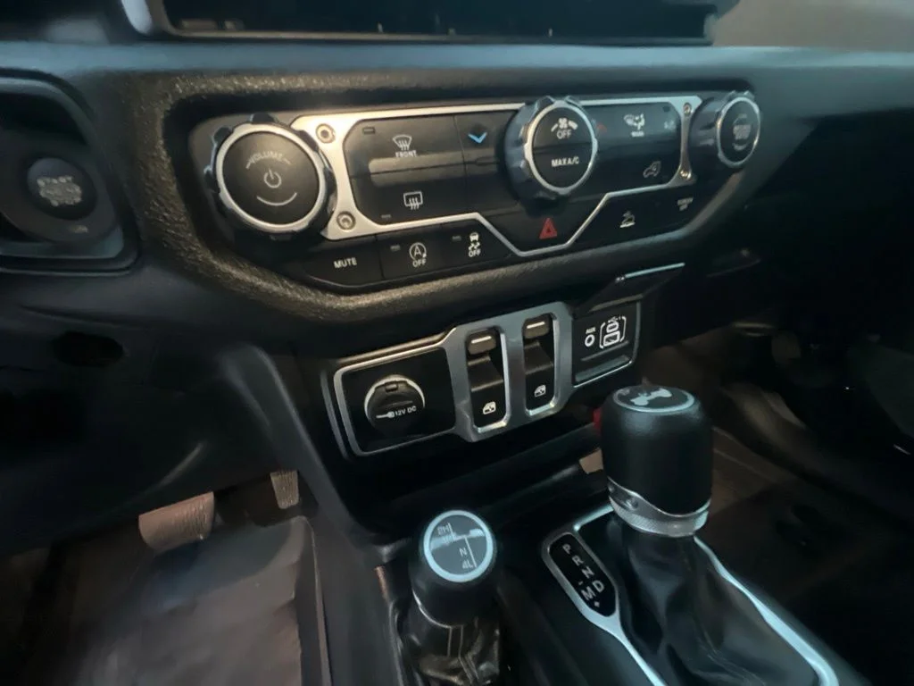 Certified Used 2025 Blue Jeep Sport image 34