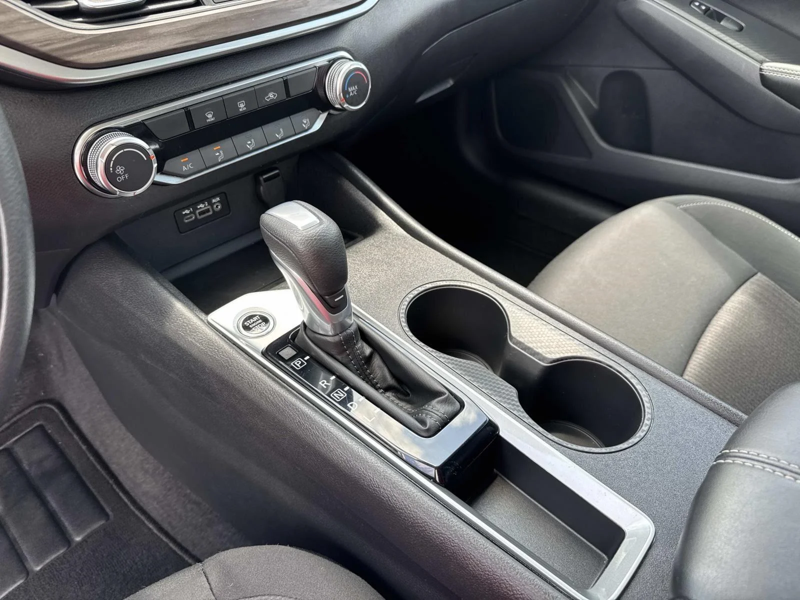 2025 Nissan Altima SV - Photo 25