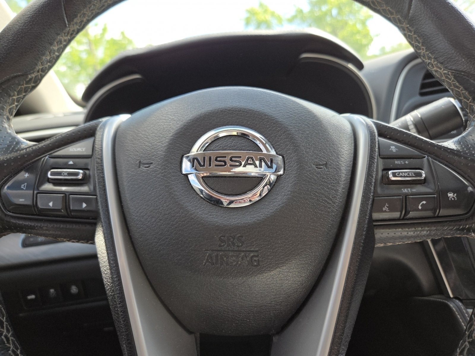 Used 2017 Deep Blue Pearl Nissan 3.5 SL image 30