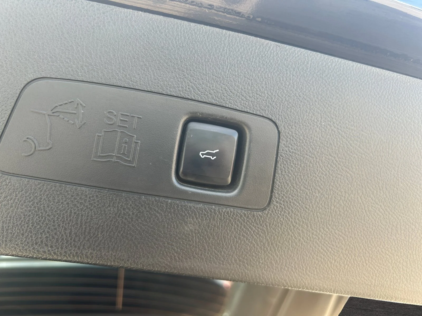 Used 2023 BLACK Lincoln STANDARD AWD image 11