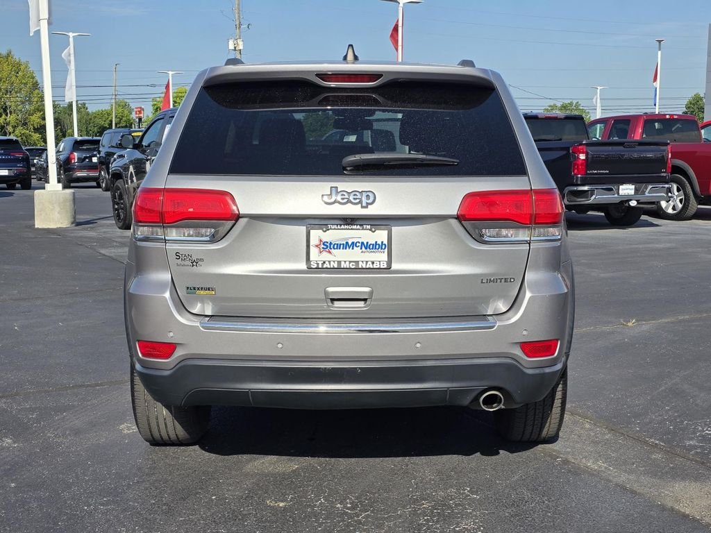 Used 2015 Billet Silver Metallic Clearcoat Jeep Limited image 6