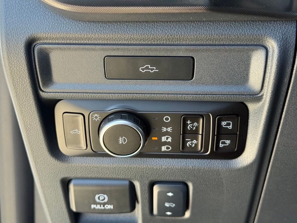 New 2026 Oxford White Ford Tremor® image 15
