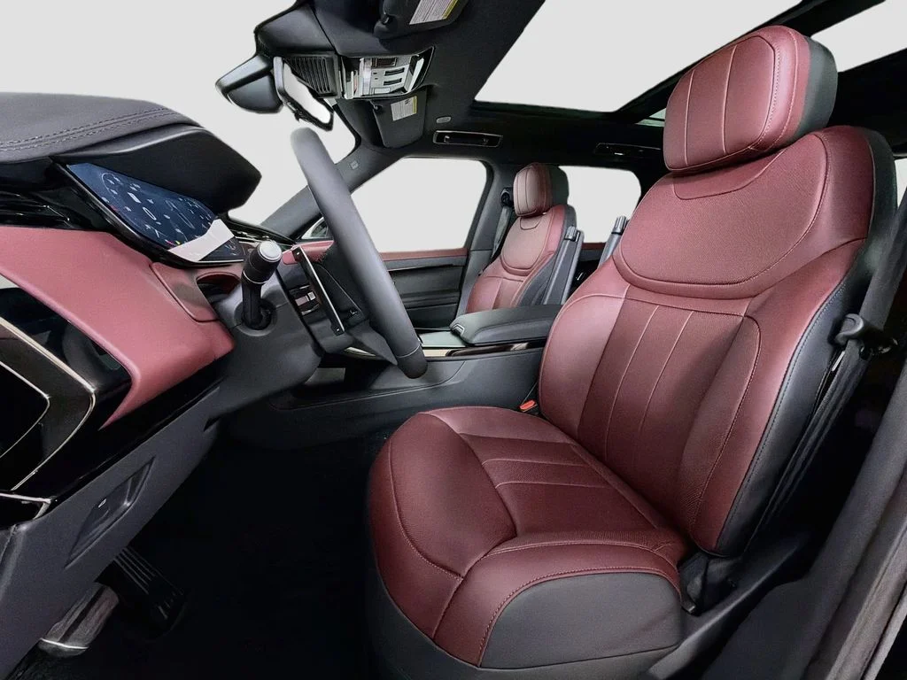 New 2027 Santorini Black Land Rover Dynamic SE image 22