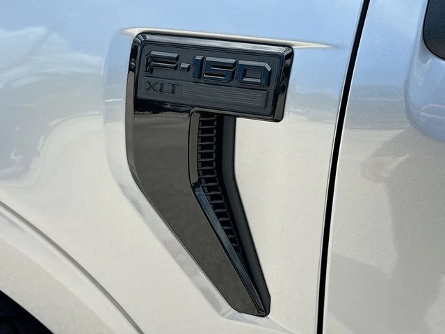 New 2026 Silver Metallic Ford XLT image 18