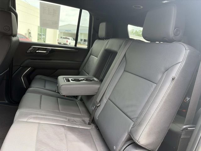 Used 2025 Gray Chevrolet Z71 image 11