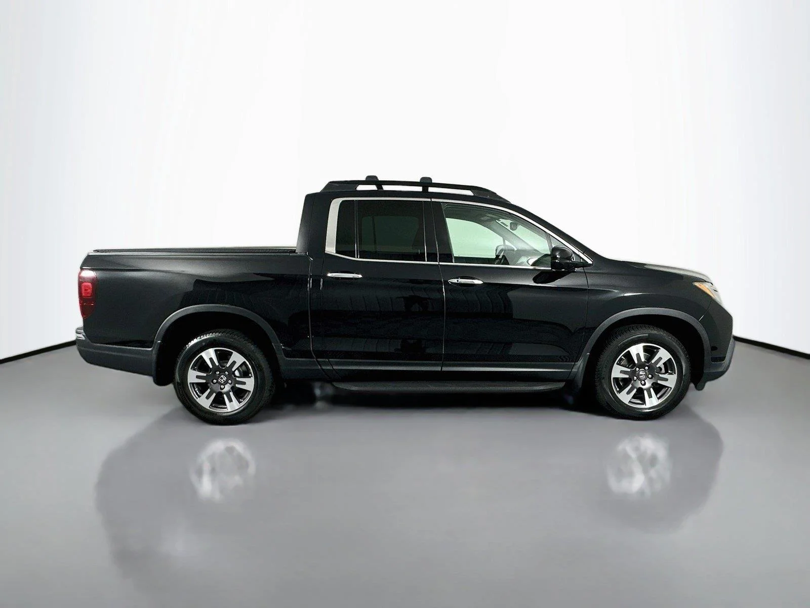 Used 2019 Crystal Black Pearl Honda RTL-E image 18