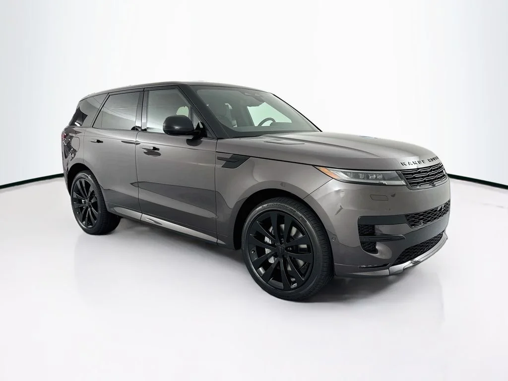 New 2026 Charente Grey Land Rover Dynamic SE image 3