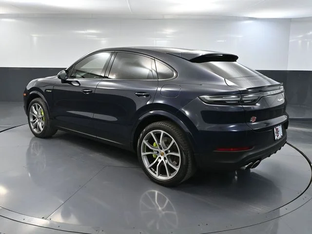Used 2022 Blue Porsche Base image 5