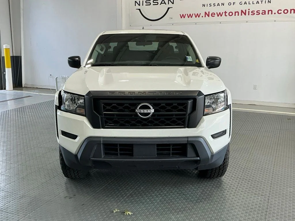 Used 2022 White Nissan S image 2