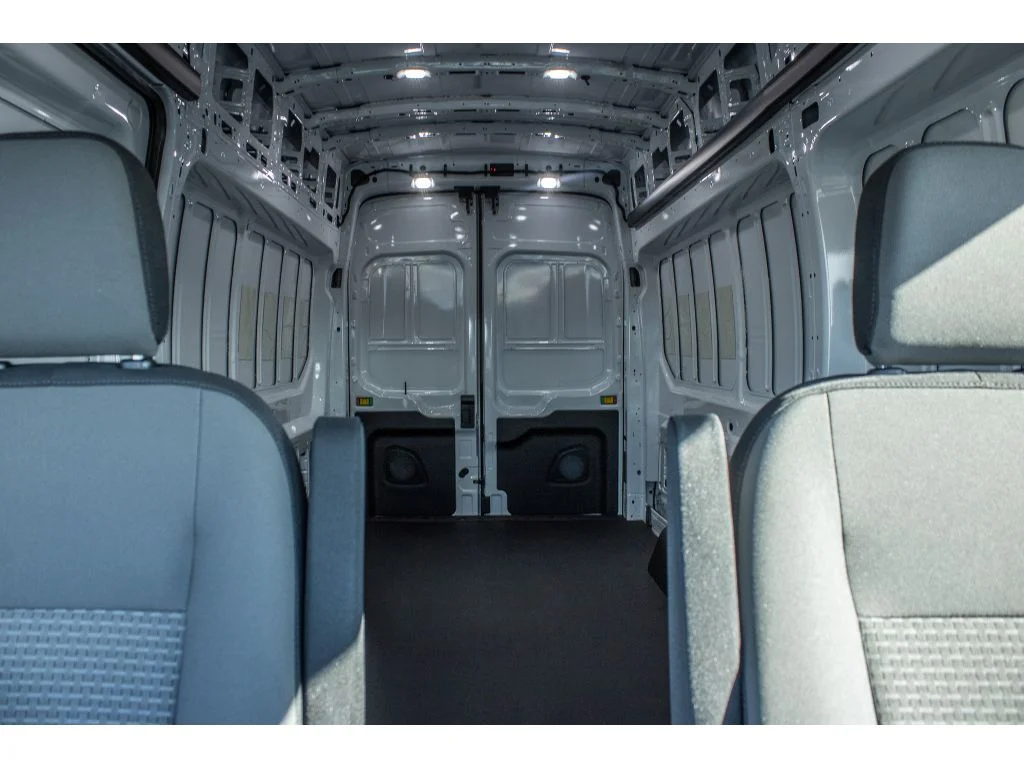 New 2026 OXFORD WHITE Ford Base image 37