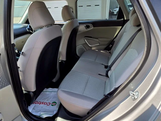 Used 2025 Silver Kia  image 12