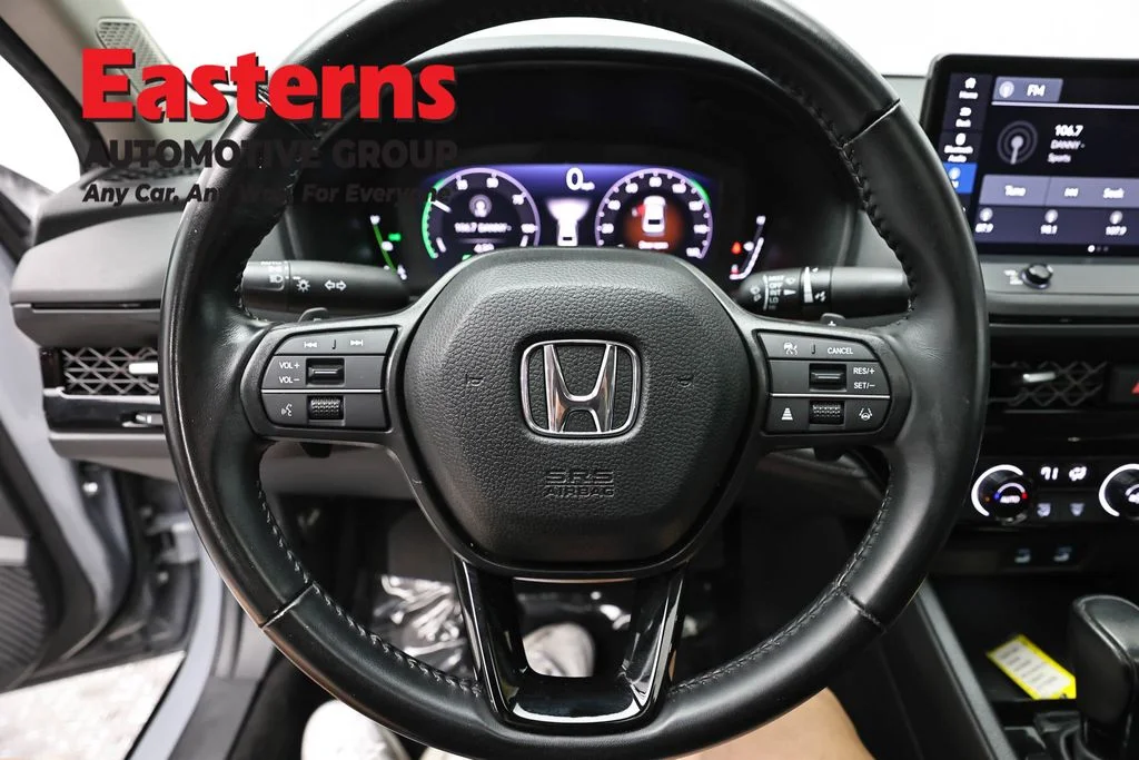 Used 2024 Gray Honda EX-L image 10