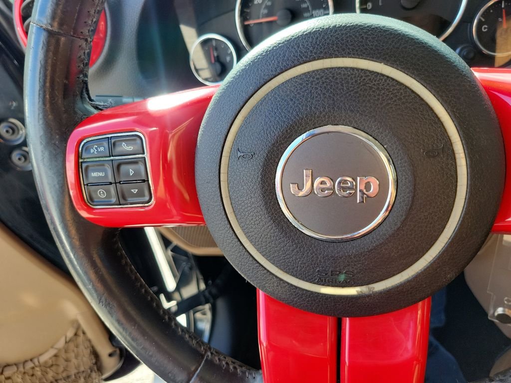 Used 2013 Black Jeep Sahara image 18