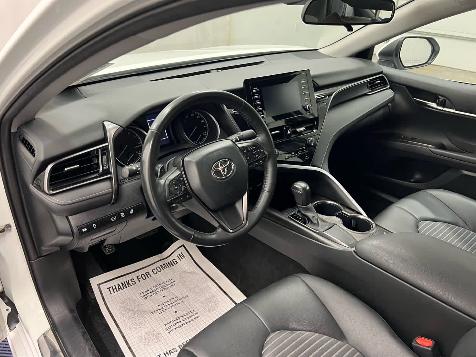 Used 2024 Ice Cap Toyota SE image 17