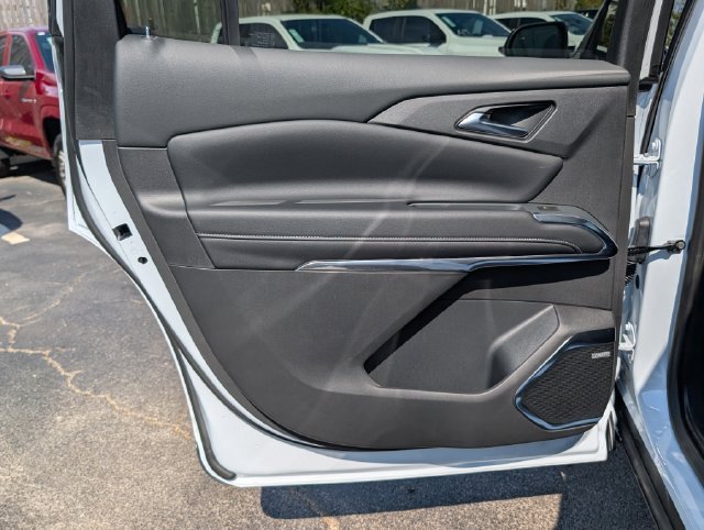2027 Chevrolet Traverse LT - Photo 9