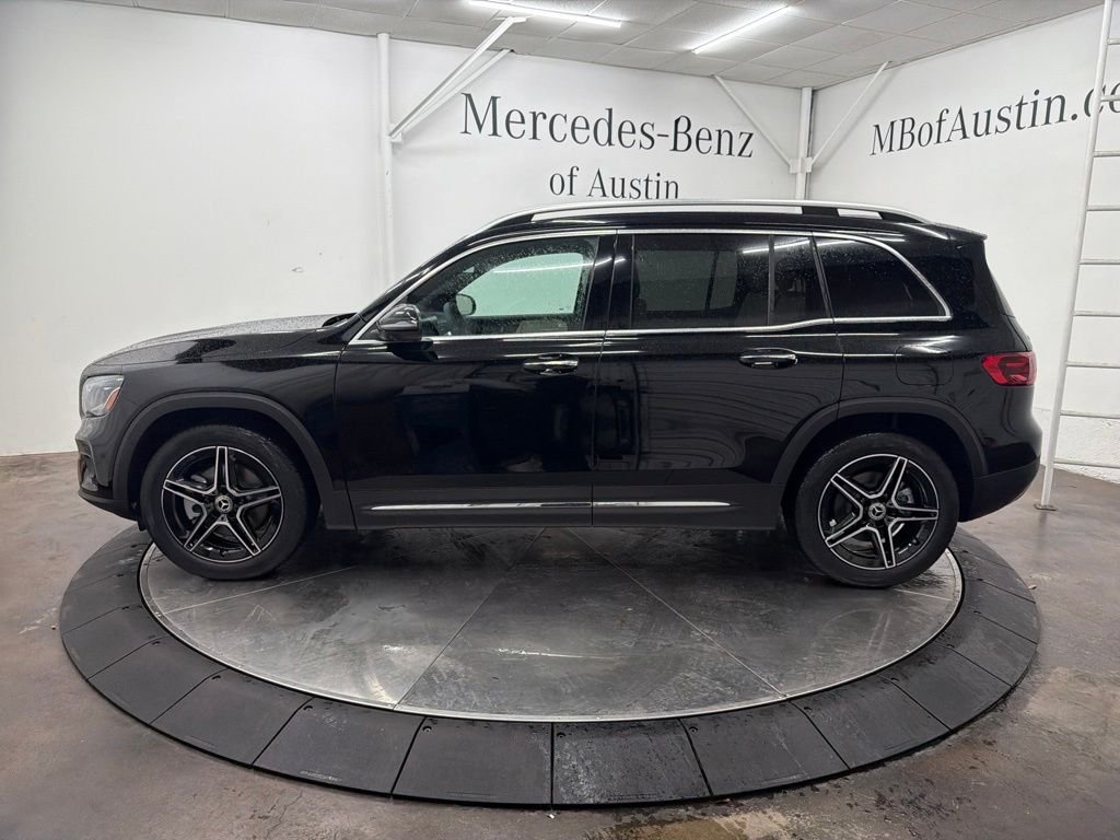 New 2026 Night Black Mercedes-Benz GLB 250 image 4