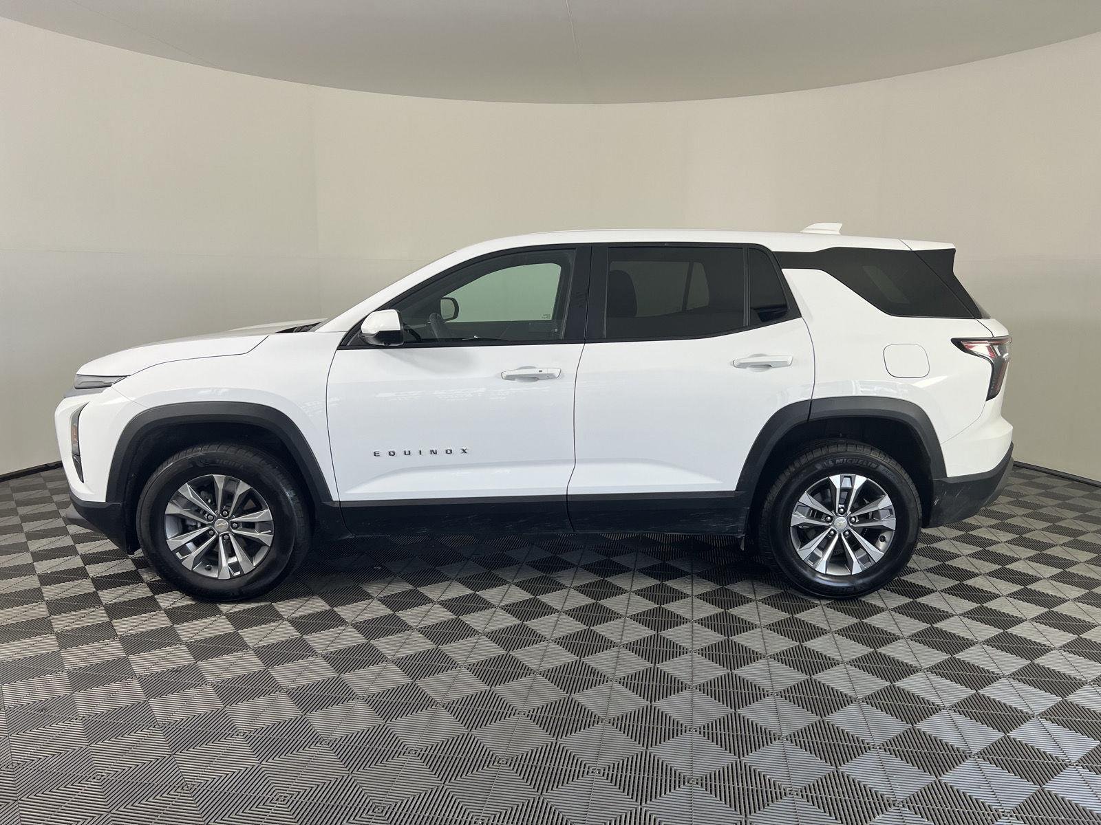 Used 2026 Summit White Chevrolet AWD LT image 6