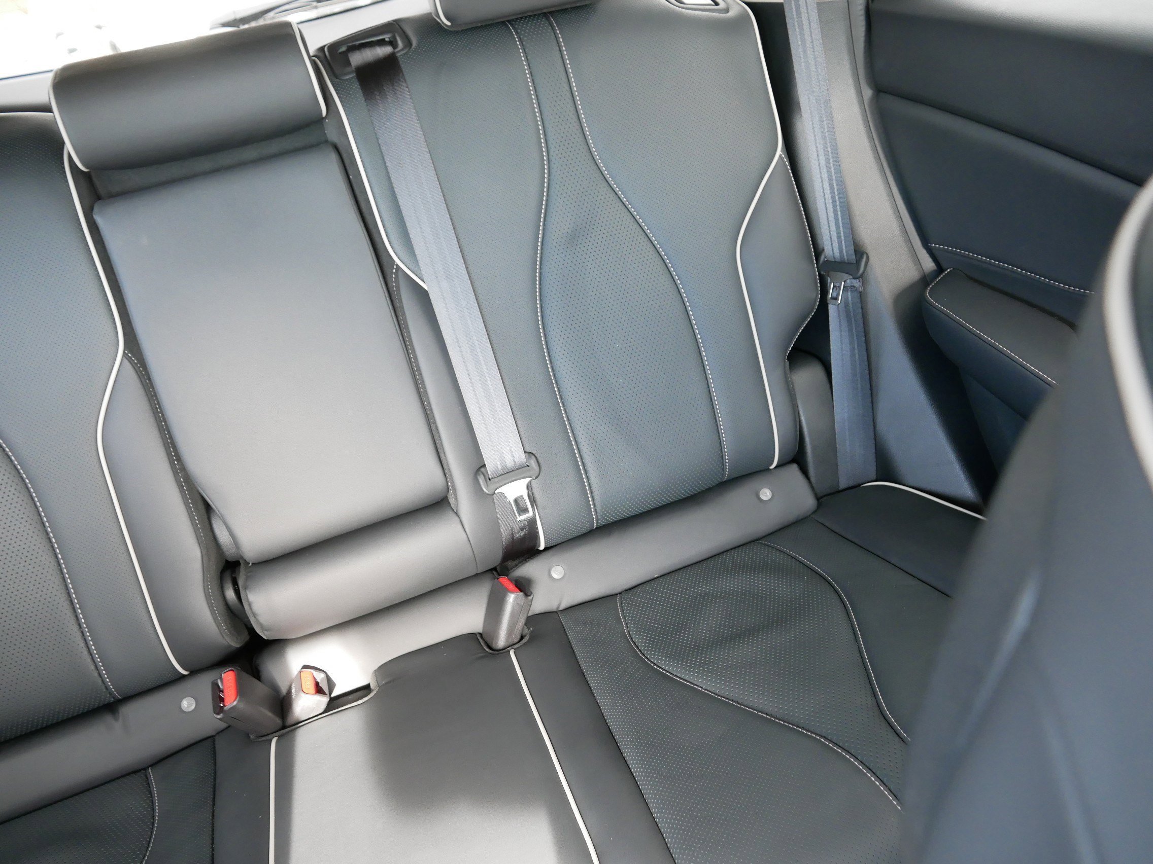 Used 2024 Platinum White Pearl Acura w/Advance Package image 14