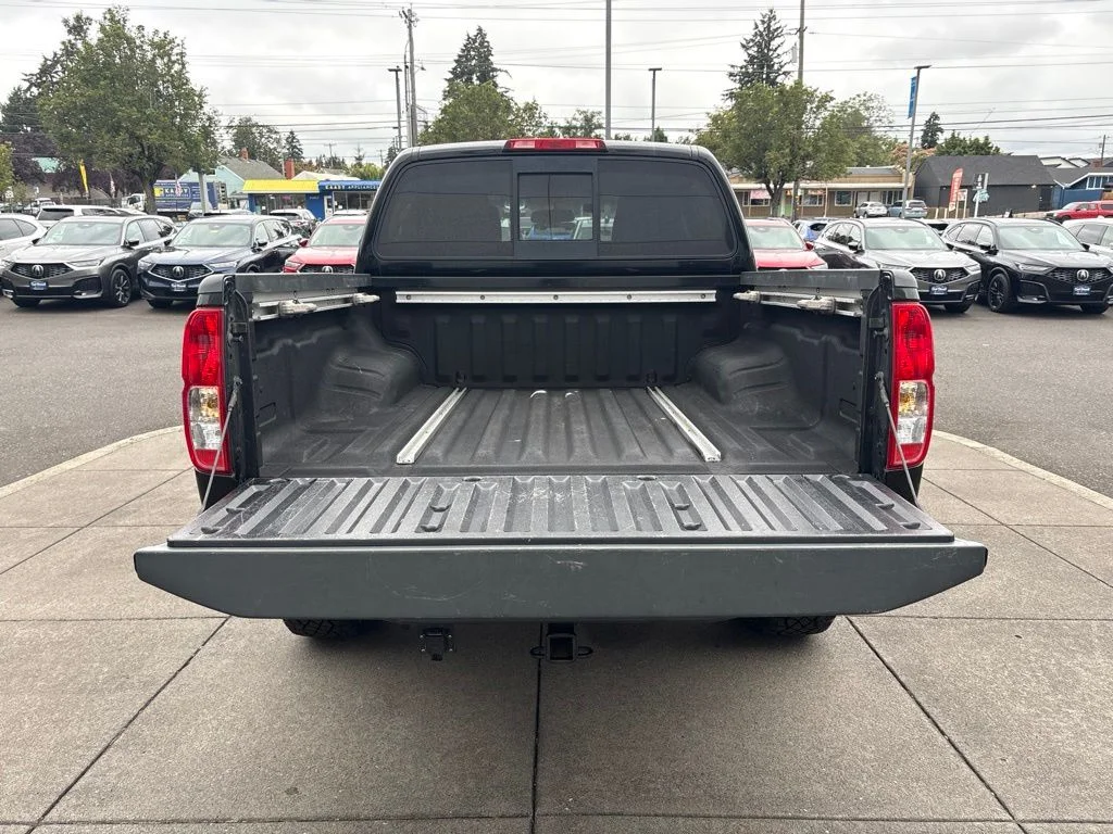 Used 2018 Black Nissan PRO-4X image 8