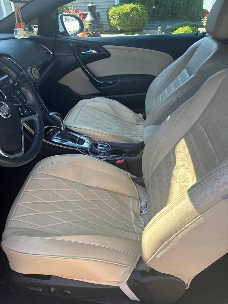 Used 2017 White Buick Premium image 6