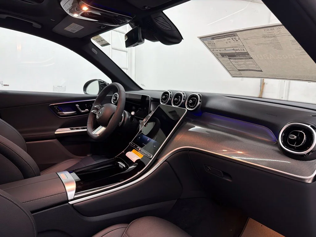 New 2027 Black Mercedes-Benz GLC 300 image 32