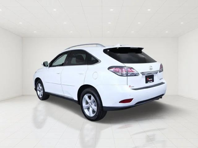 Used 2015  Lexus 350 image 4