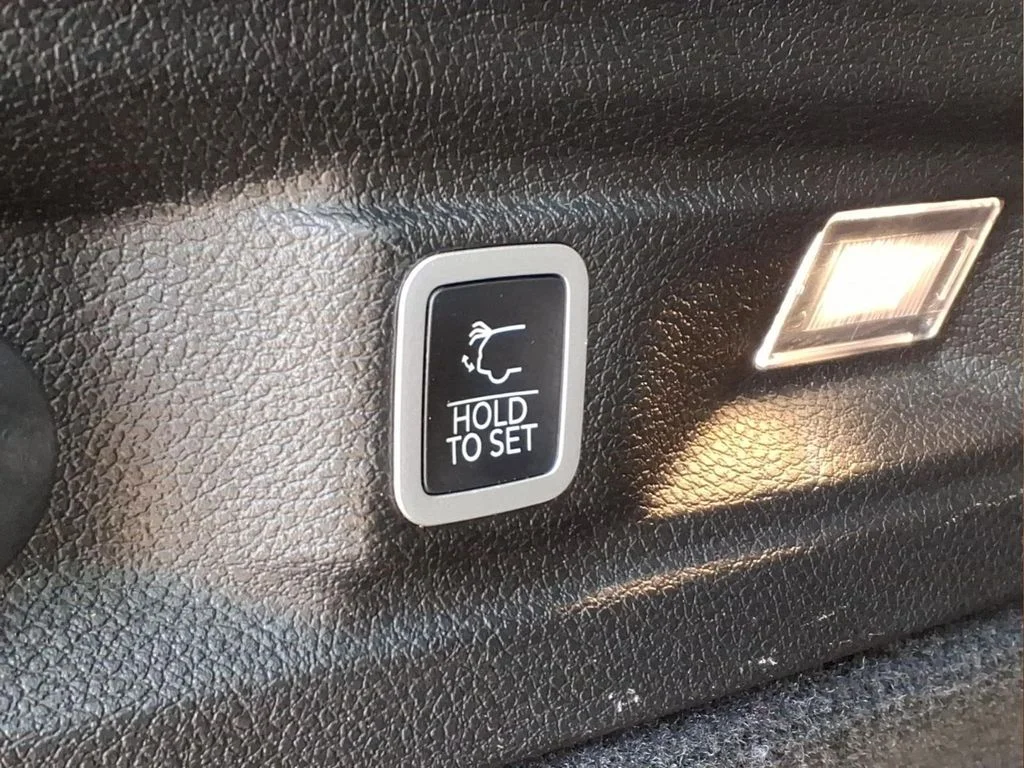 Used 2023 White Jeep Summit image 31