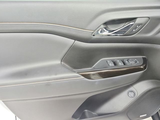 Used 2023 White GMC AT4 image 39