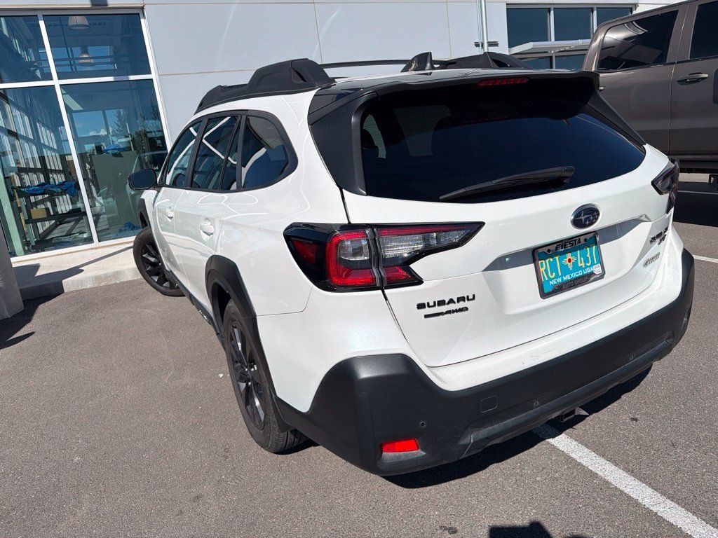 Used 2025 White Subaru Onyx Edition XT image 9