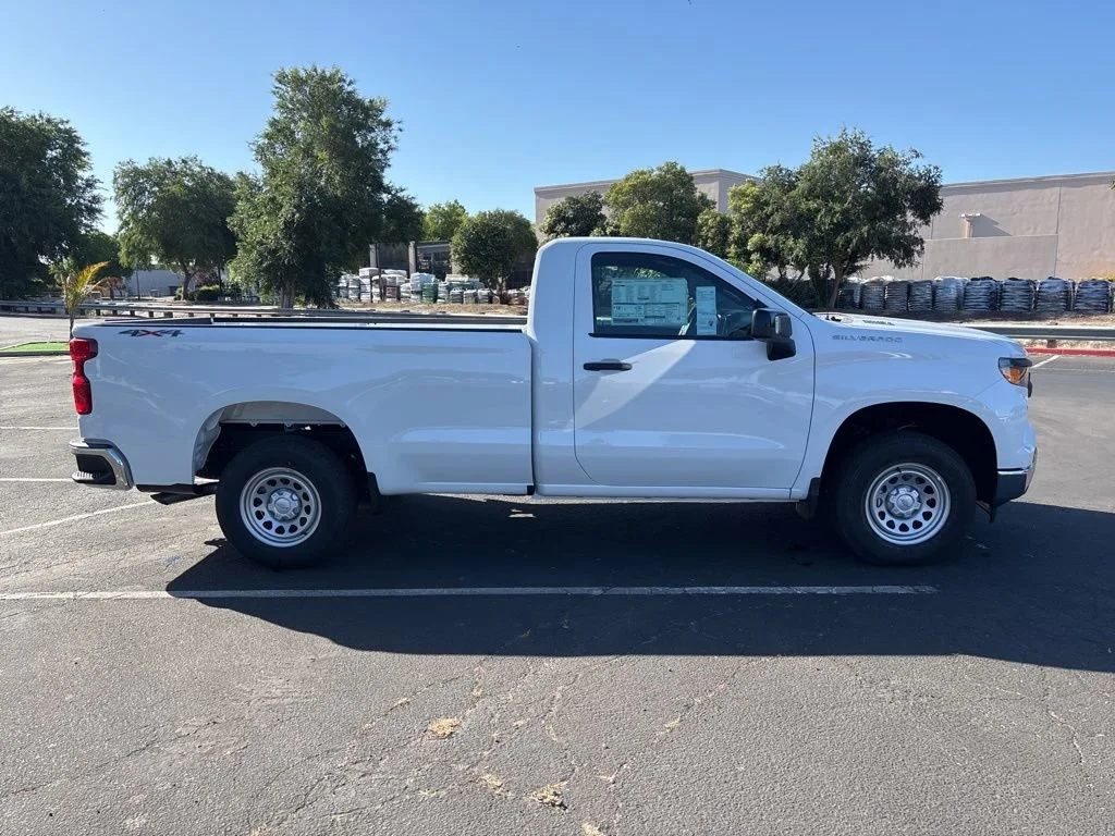 New 2025 Summit White Chevrolet WT image 2