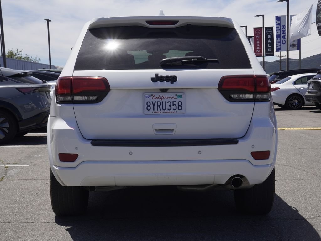Used 2021 White Jeep Laredo X image 4