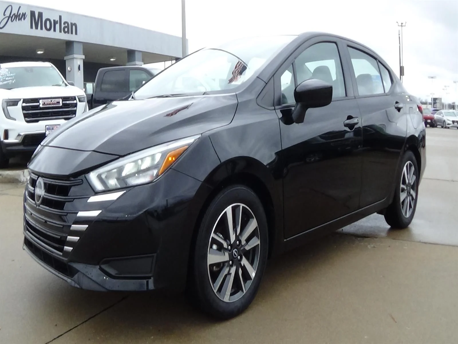 Used 2025 Super Black (kh3) Nissan SV image 2