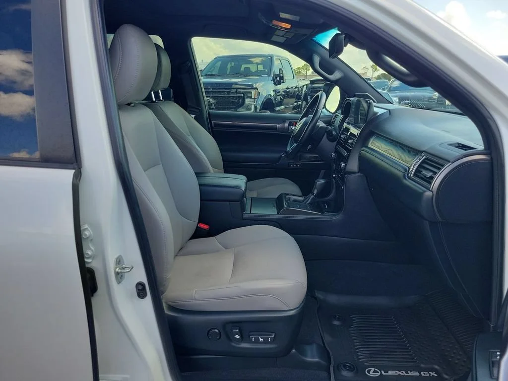 2023 Lexus GX Base - Photo 29