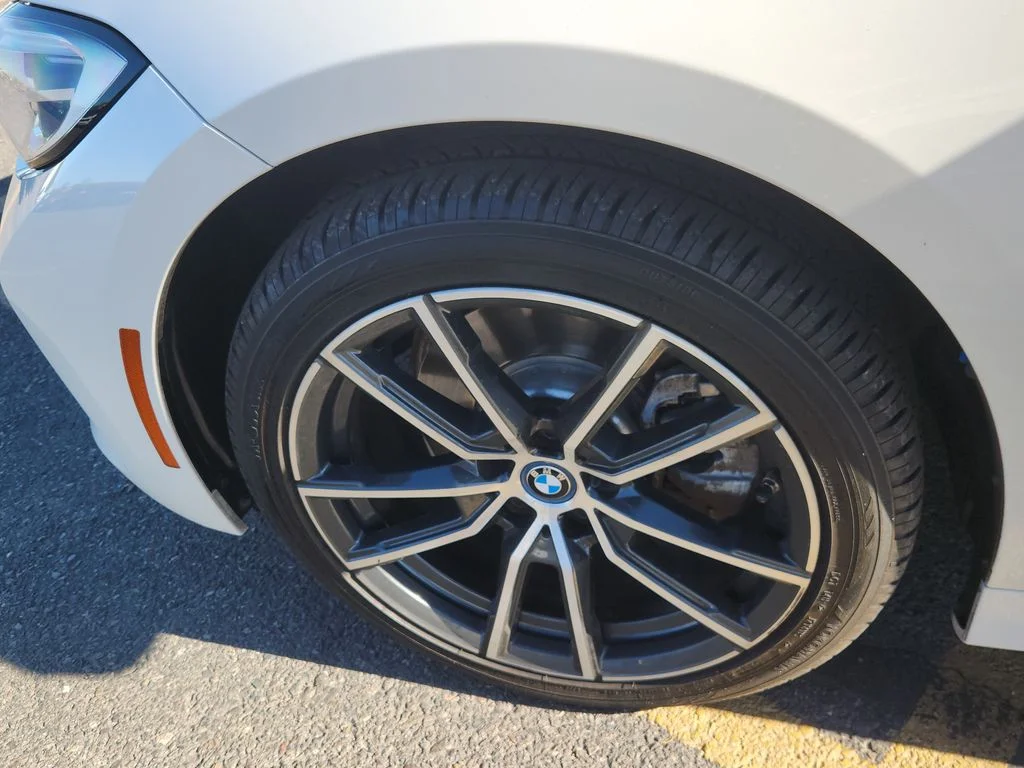 Used 2022 White BMW 330e xDrive image 18