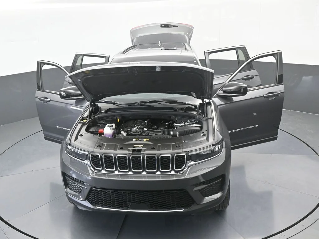 New 2026 Baltic Gray Metallic Clearcoat Jeep Laredo X image 69