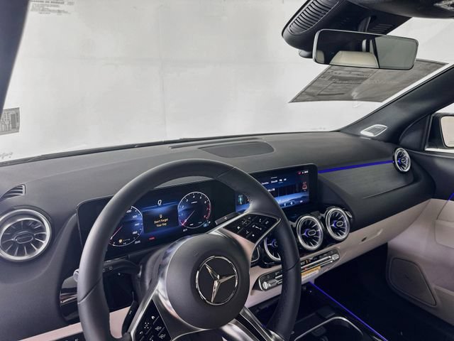 New 2026 Polar White Mercedes-Benz GLA 250 image 40