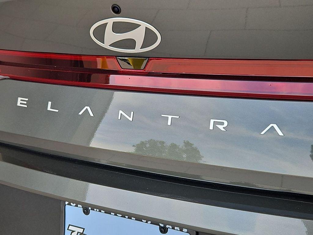 New 2026 Gray Hyundai SE image 26