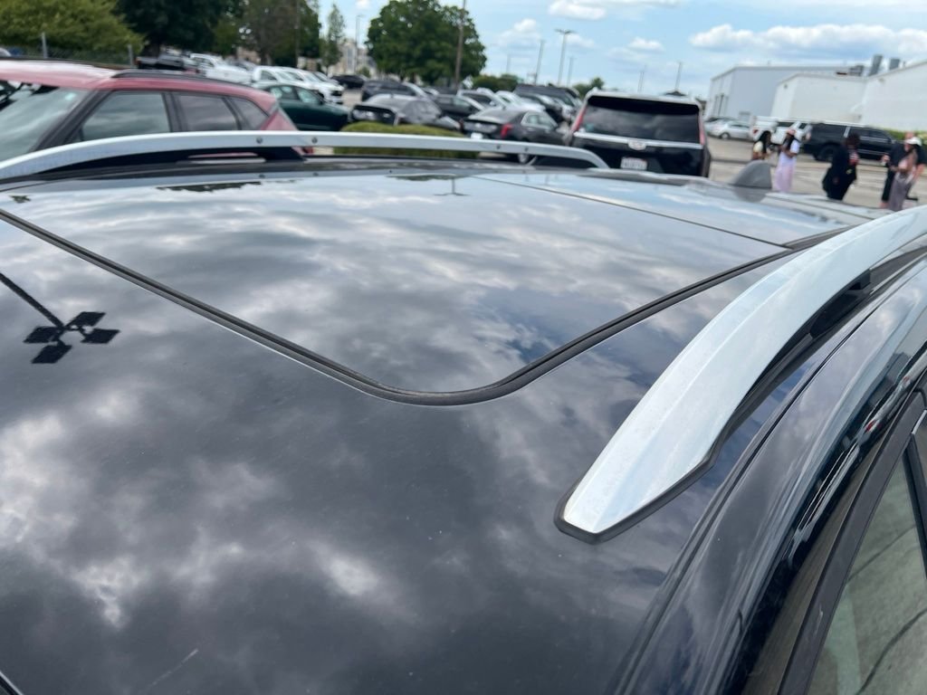 Used 2018 MOSAIC BLACK METALLIC Chevrolet LT image 2