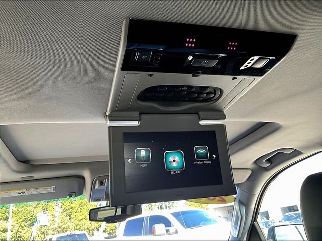 Used 2017 Black GMC SLT image 18