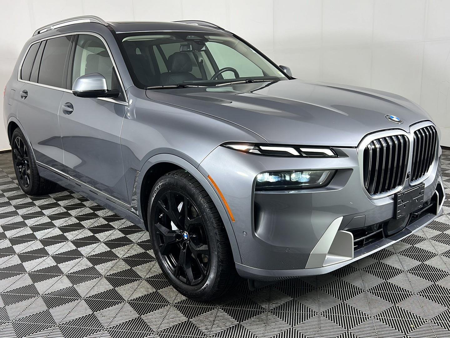 Used 2024 Skyscraper Grey Metallic BMW xDrive40i image 24