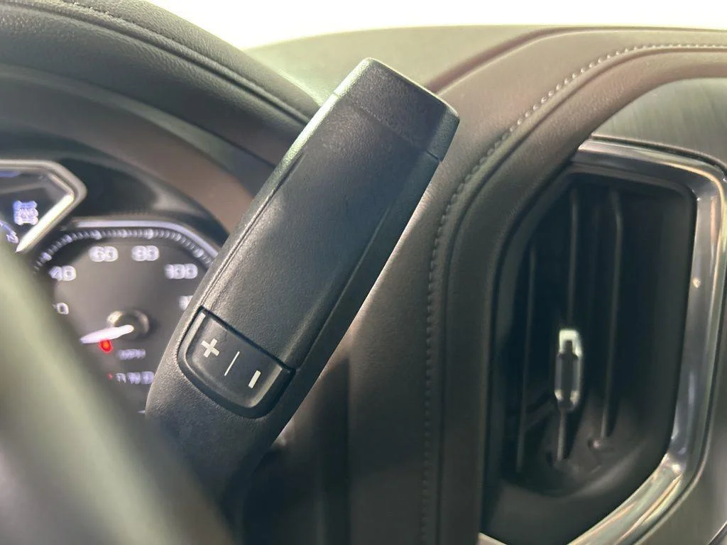 Used 2021 White Frost GMC Denali image 28