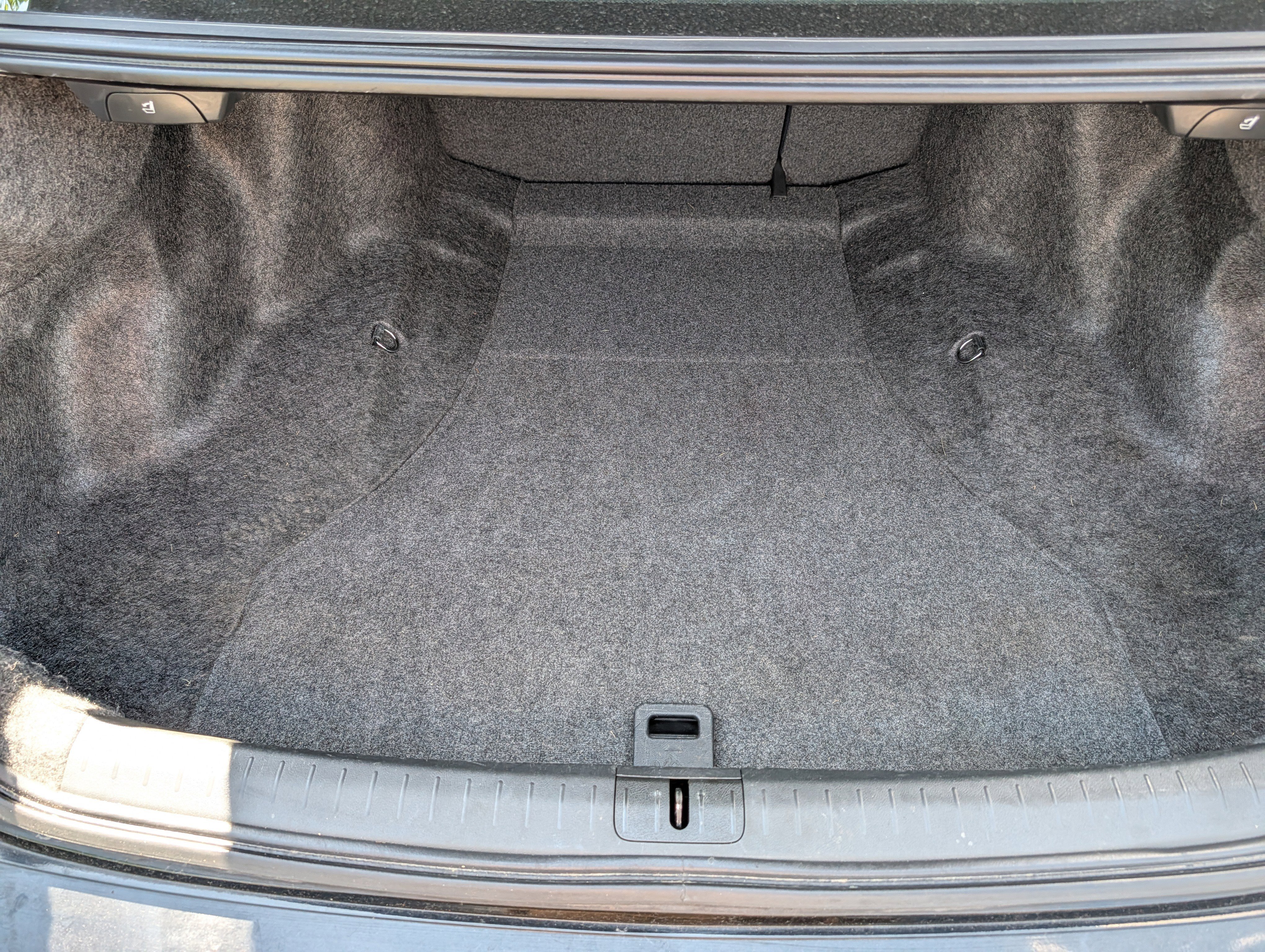 Used 2010 Crystal Black Pearl Acura  image 18