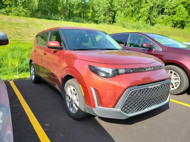 2025 Kia Soul 2.0L S IVT's photo