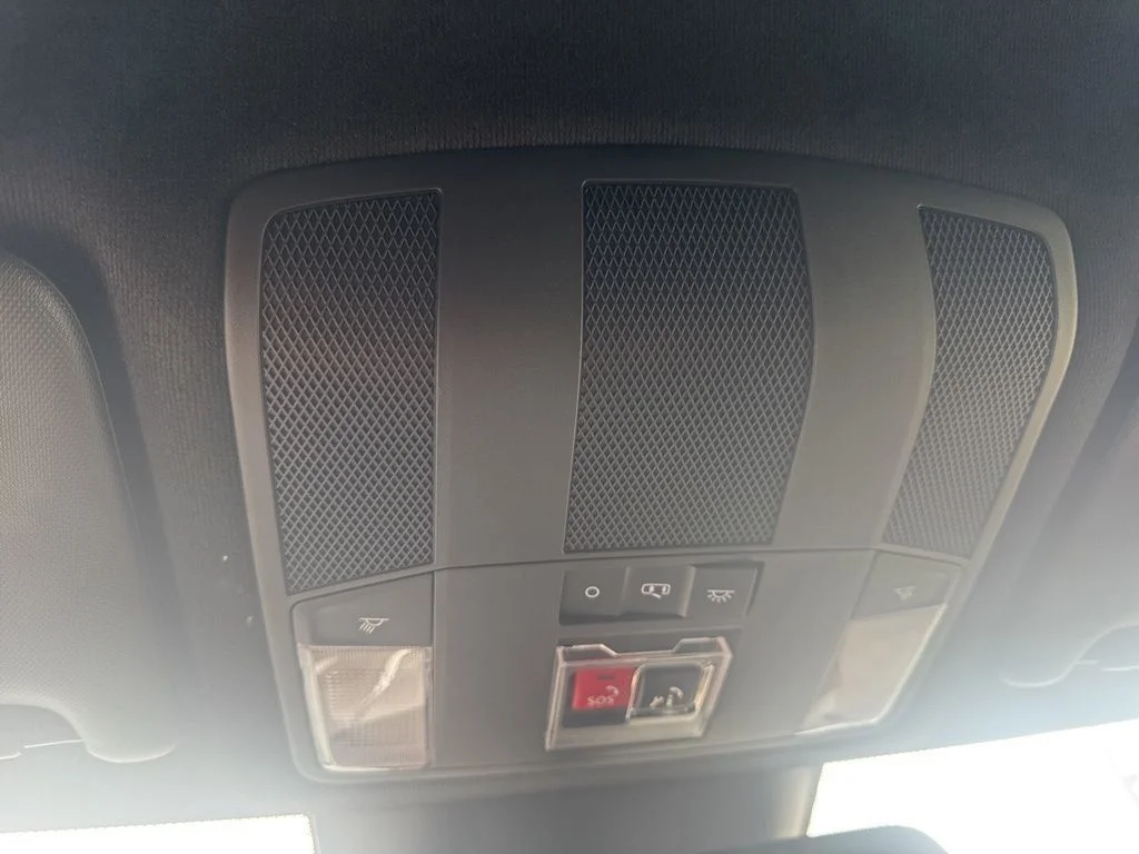 New 2026 White Mitsubishi SEL image 40
