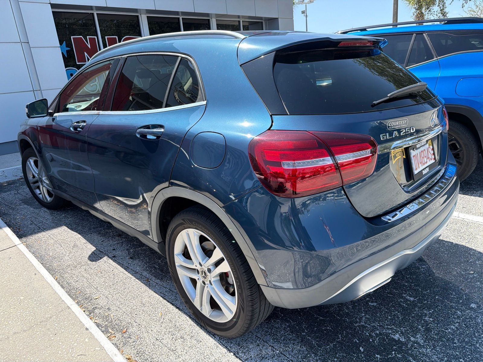 Used 2019 Blue Mercedes-Benz GLA 250 image 4