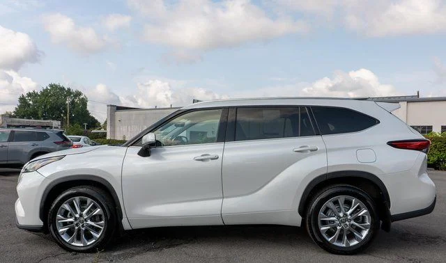 Used 2023 Beige Toyota Limited image 9