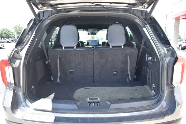 Used 2025 Gray Ford ST-Line image 17
