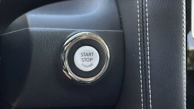 Used 2023 White INFINITI PREMIUM SELECT AWD image 29