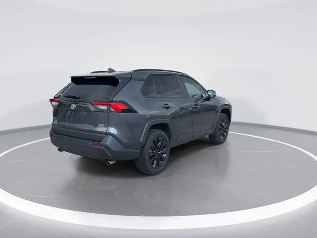Used 2023 Gray Toyota XLE Premium image 7